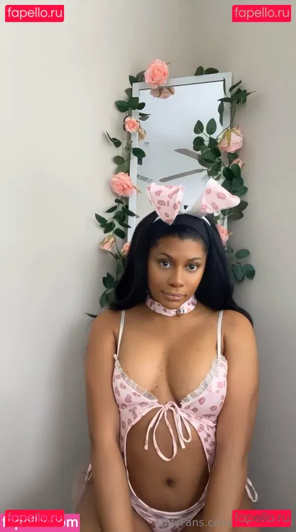 elleseefree Onlyfans Photo Gallery 