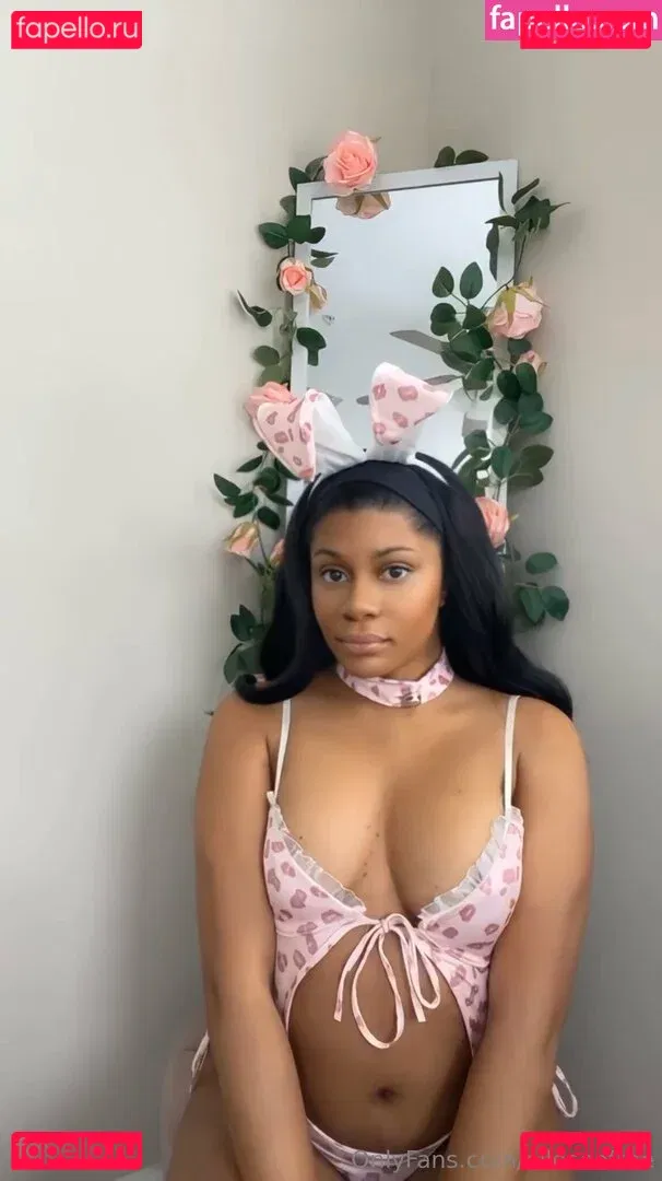 elleseefree Onlyfans Photo Gallery 