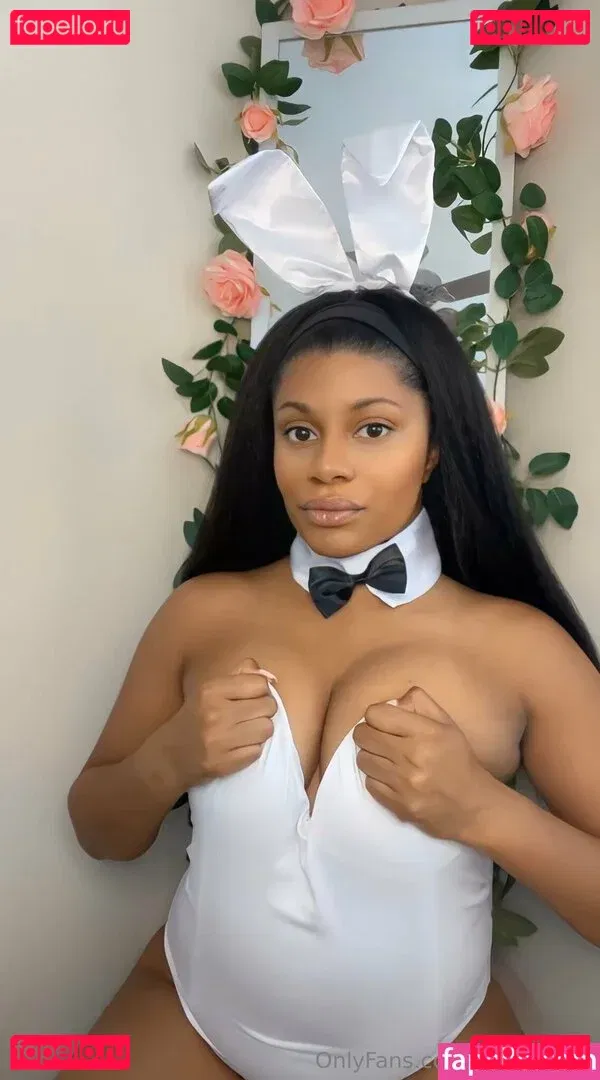 elleseefree Onlyfans Photo Gallery 