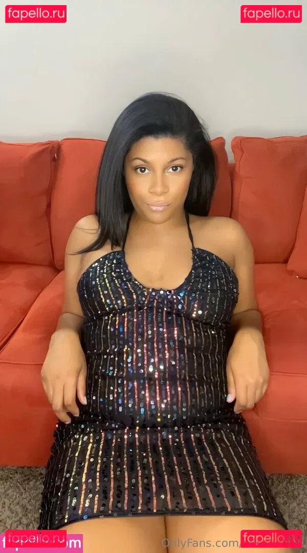 elleseefree Onlyfans Photo Gallery 