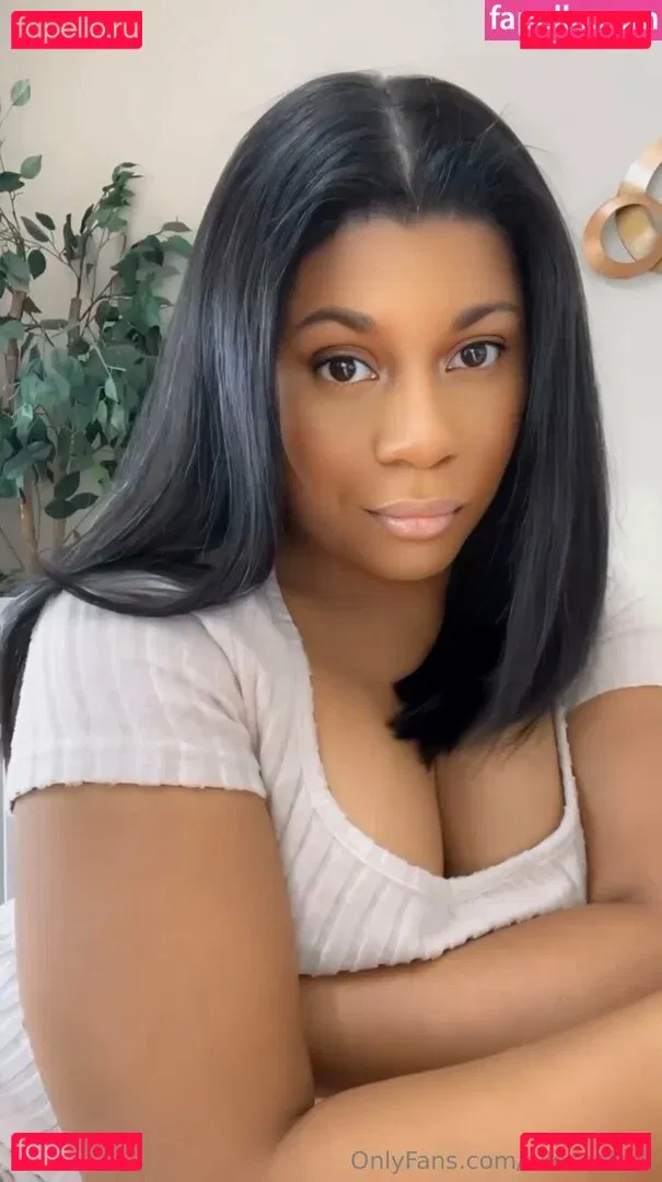 elleseefree Onlyfans Photo Gallery 