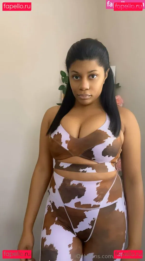 elleseefree Onlyfans Photo Gallery 