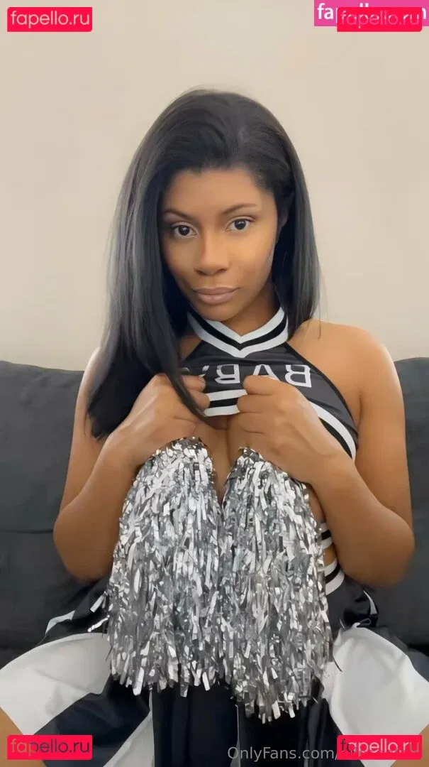 elleseefree Onlyfans Photo Gallery 