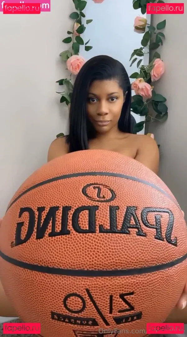 elleseefree Onlyfans Photo Gallery 