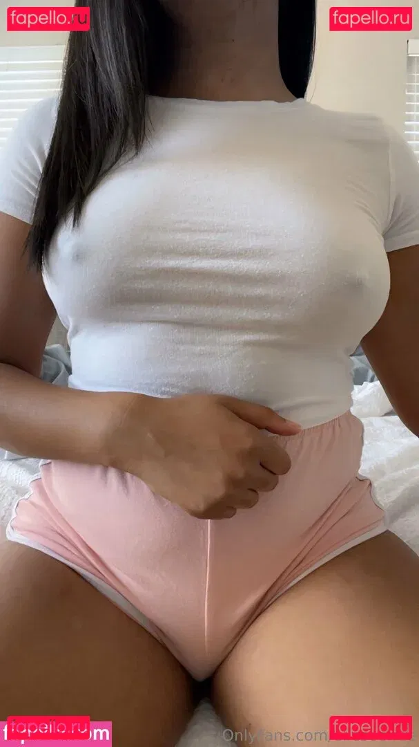 elleseefree Onlyfans Photo Gallery 