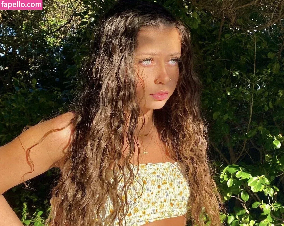 Aspen Avery Onlyfans Photo Gallery 