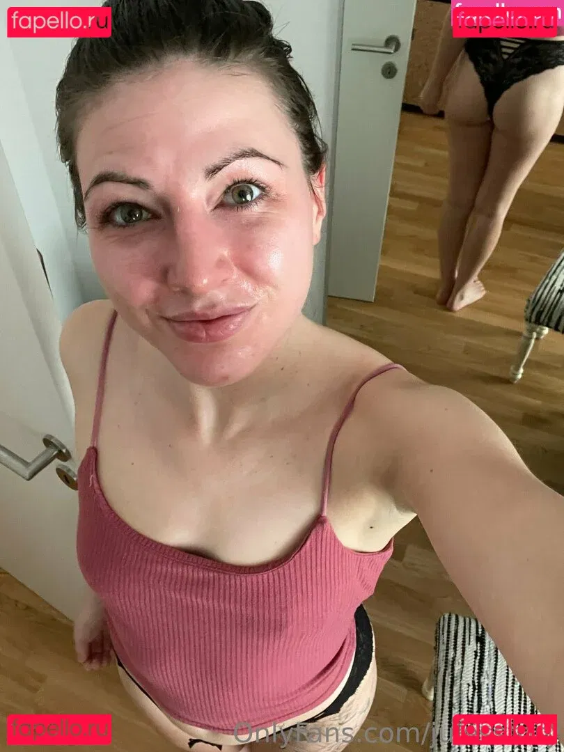 julesstory Onlyfans Photo Gallery 