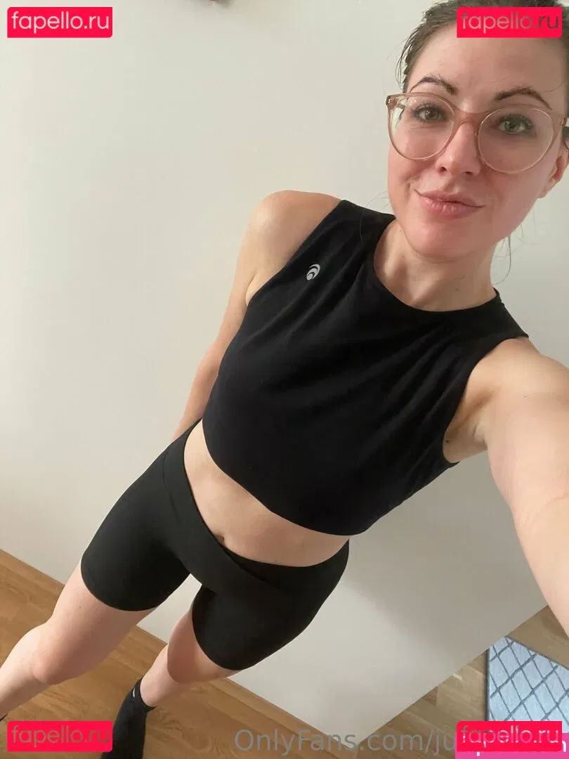 julesstory Onlyfans Photo Gallery 