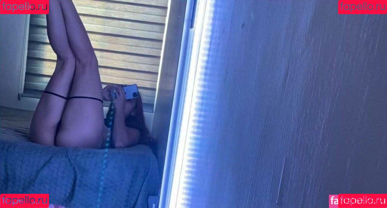 Dulce Carrillo Onlyfans Photo Gallery 