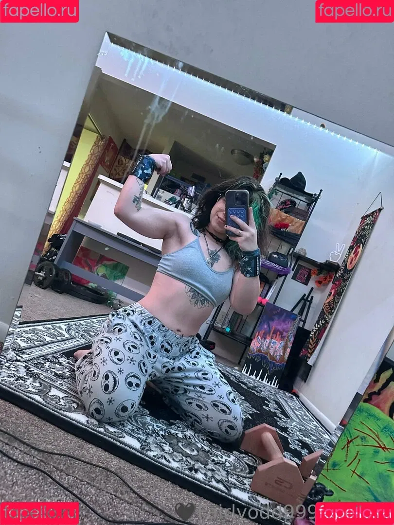 fairlyodd222 Onlyfans Photo Gallery 