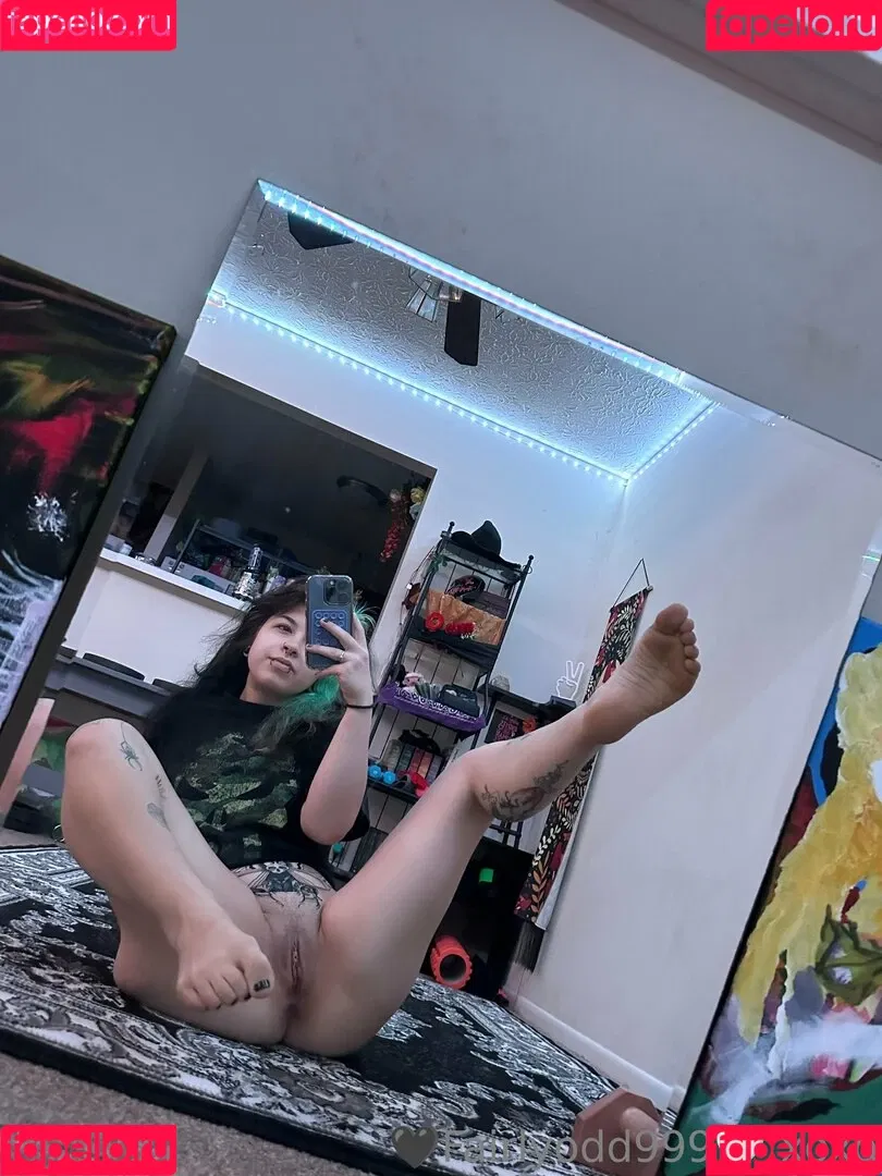 fairlyodd222 Onlyfans Photo Gallery 