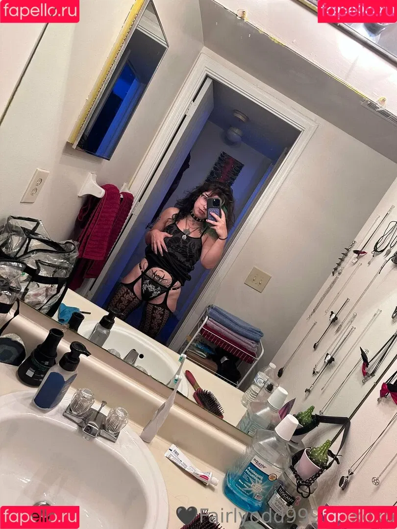 fairlyodd222 Onlyfans Photo Gallery 