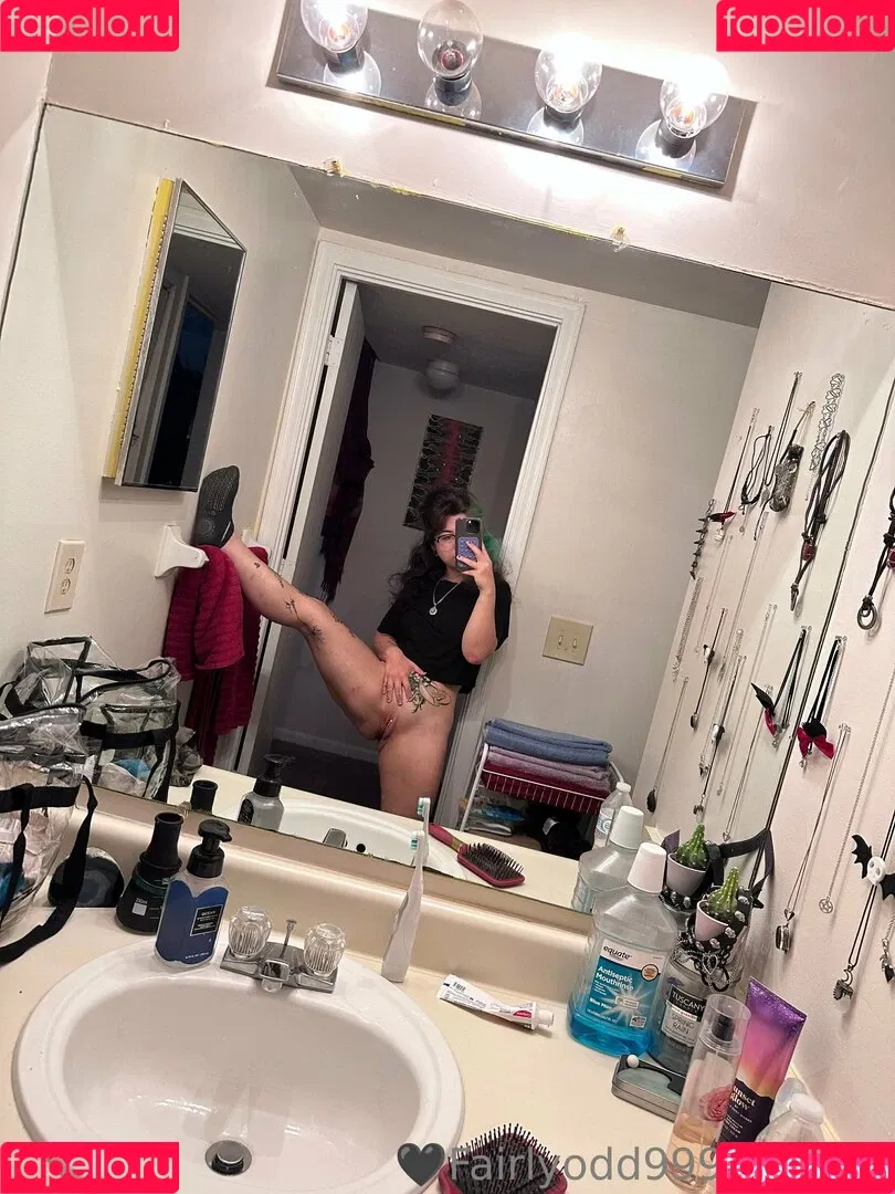 fairlyodd222 Onlyfans Photo Gallery 