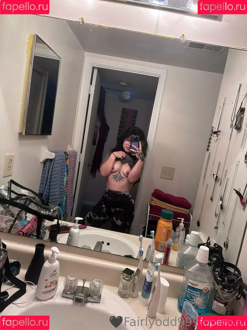 fairlyodd222 Onlyfans Photo Gallery 