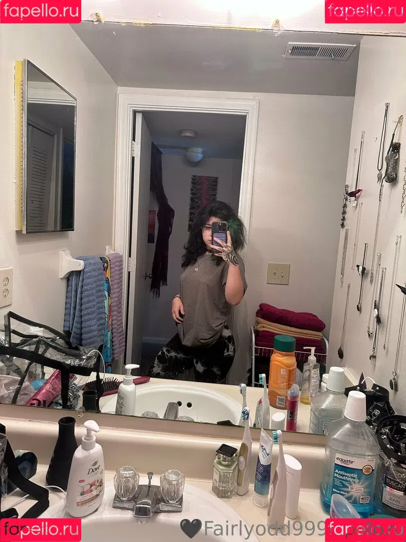 fairlyodd222 Onlyfans Photo Gallery 