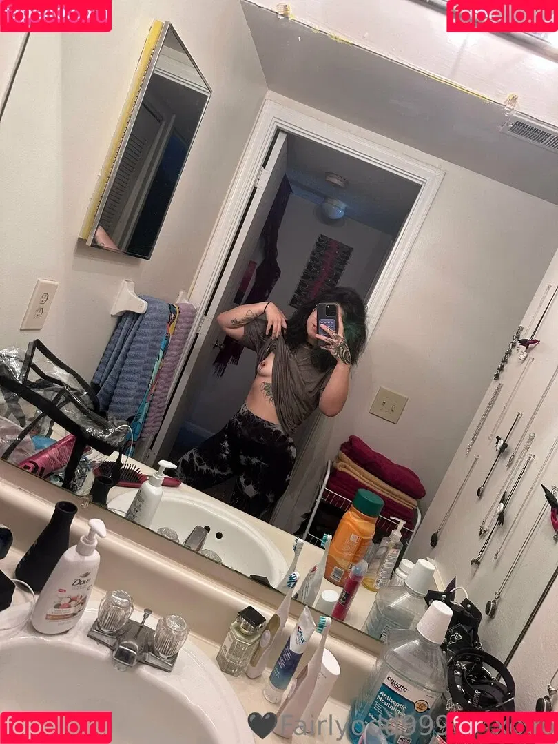 fairlyodd222 Onlyfans Photo Gallery 