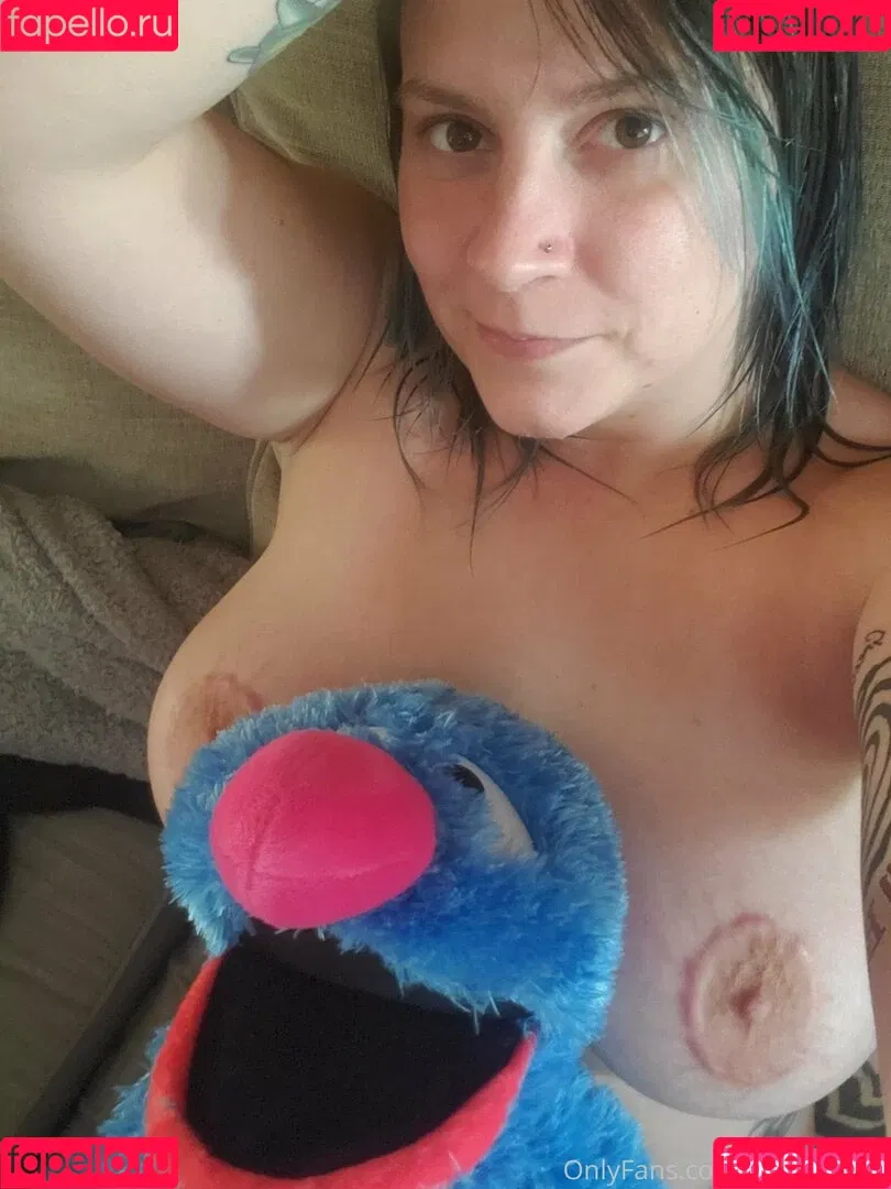 risenfeinics Onlyfans Photo Gallery 