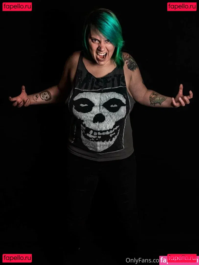 risenfeinics Onlyfans Photo Gallery 