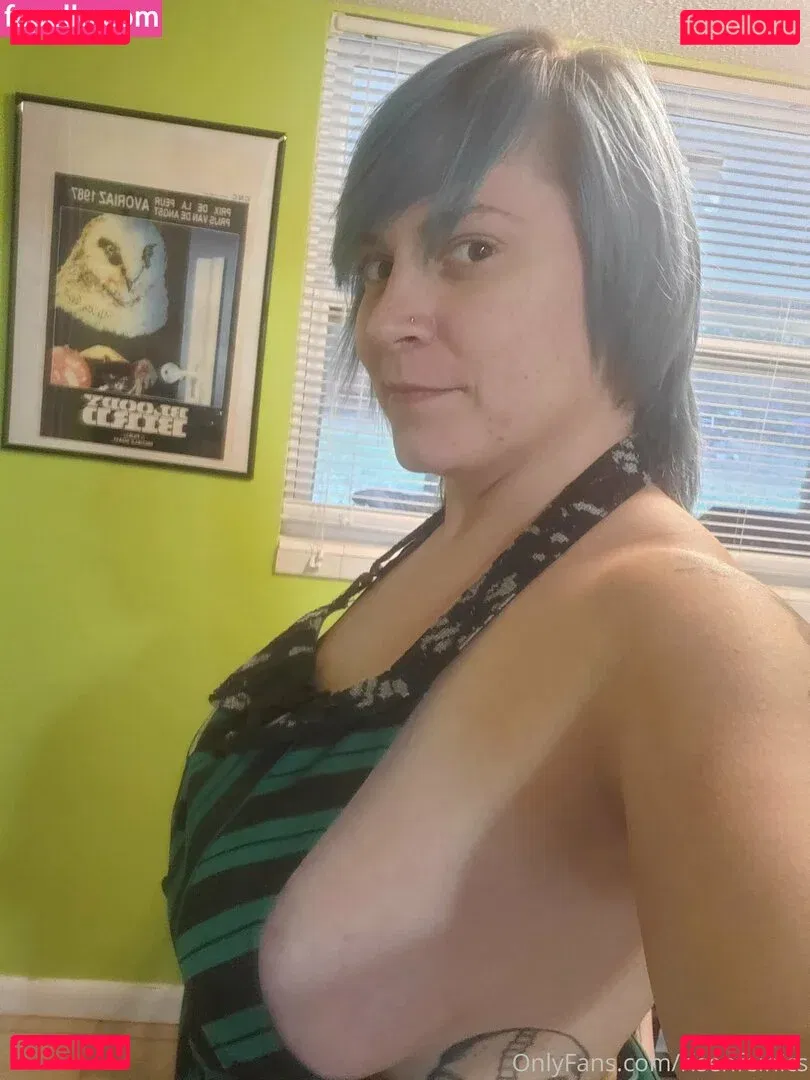 risenfeinics Onlyfans Photo Gallery 