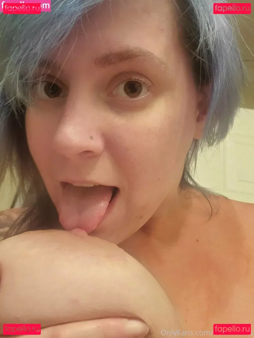 risenfeinics Onlyfans Photo Gallery 