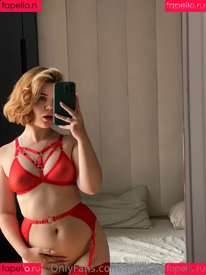 anita_maylis_vip Onlyfans Photo Gallery 