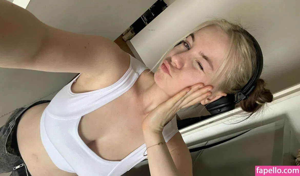 DevDasha Onlyfans Photo Gallery 