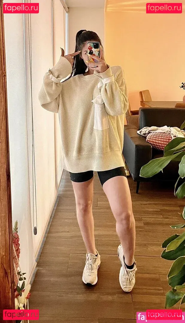 Wen Fuentes Onlyfans Photo Gallery 