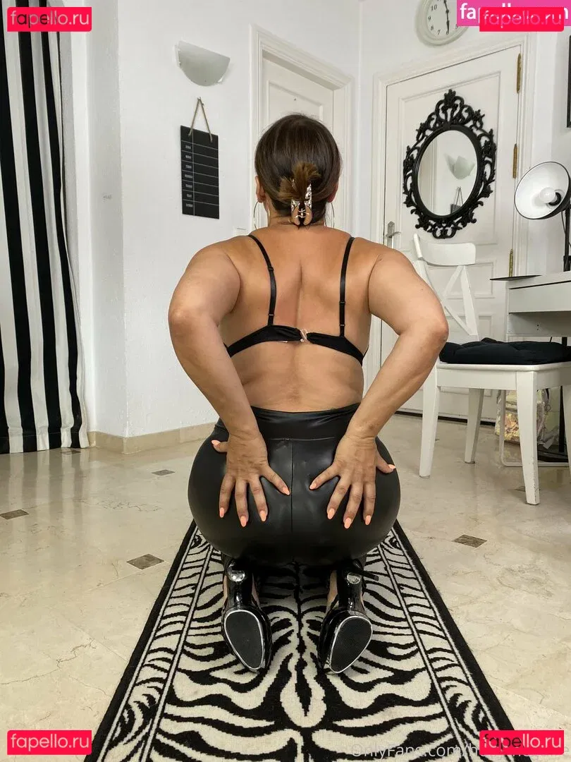 Holly McGuire Onlyfans Photo Gallery 