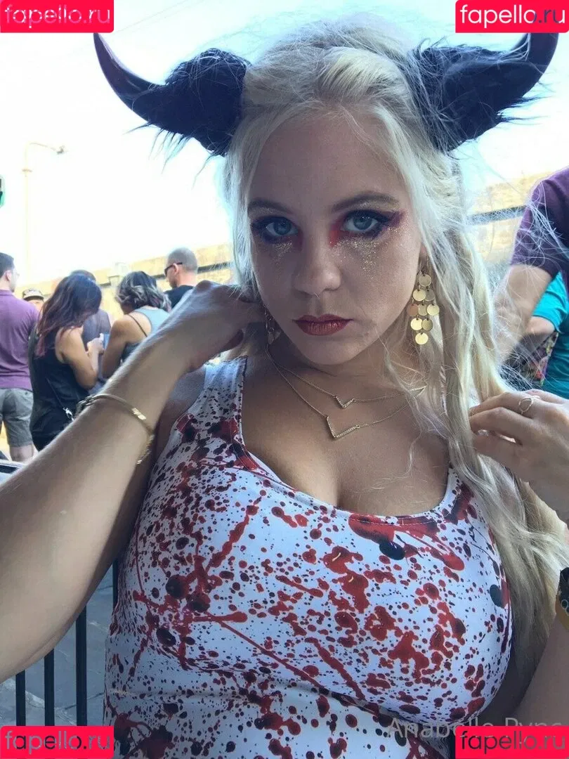 Anabelle Pync Onlyfans Photo Gallery 