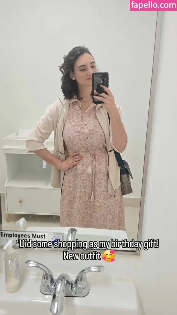 Abby Shapiro Onlyfans Photo Gallery 