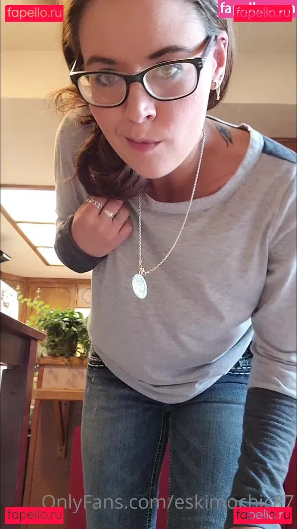 eskimochic87 Onlyfans Photo Gallery 