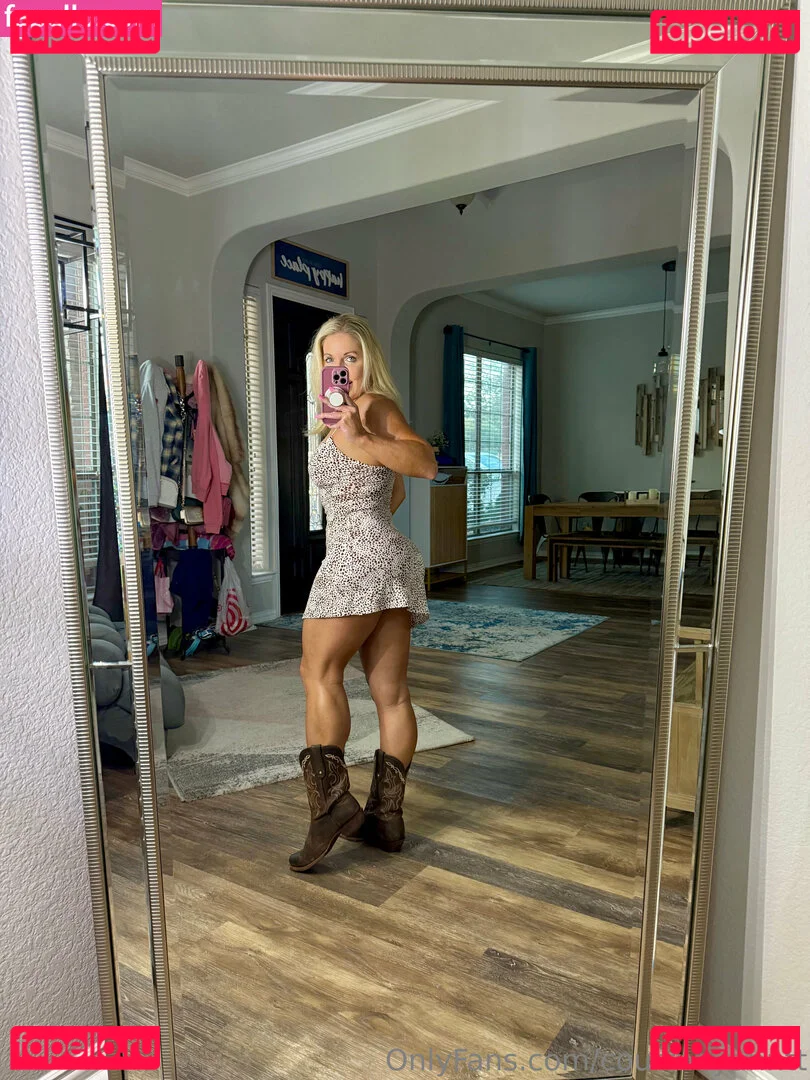 courtneyanntt Onlyfans Photo Gallery 