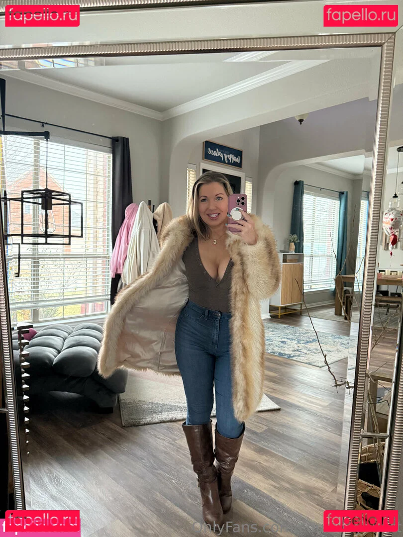 courtneyanntt Onlyfans Photo Gallery 