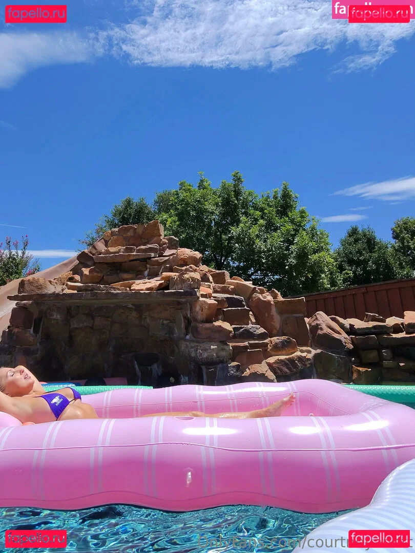 courtneyanntt Onlyfans Photo Gallery 