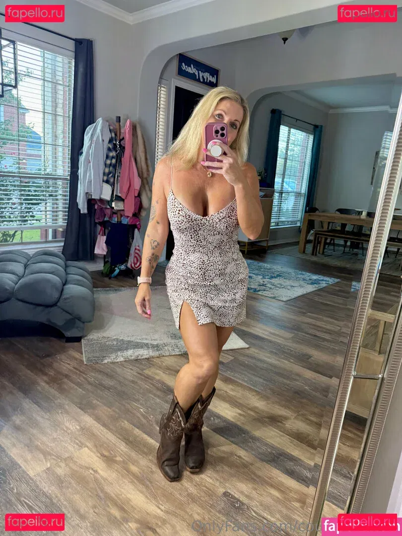 courtneyanntt Onlyfans Photo Gallery 