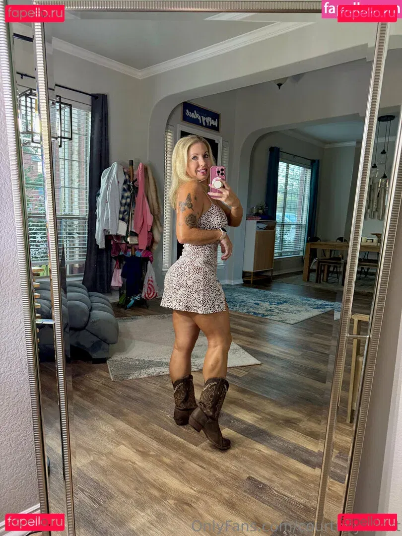 courtneyanntt Onlyfans Photo Gallery 