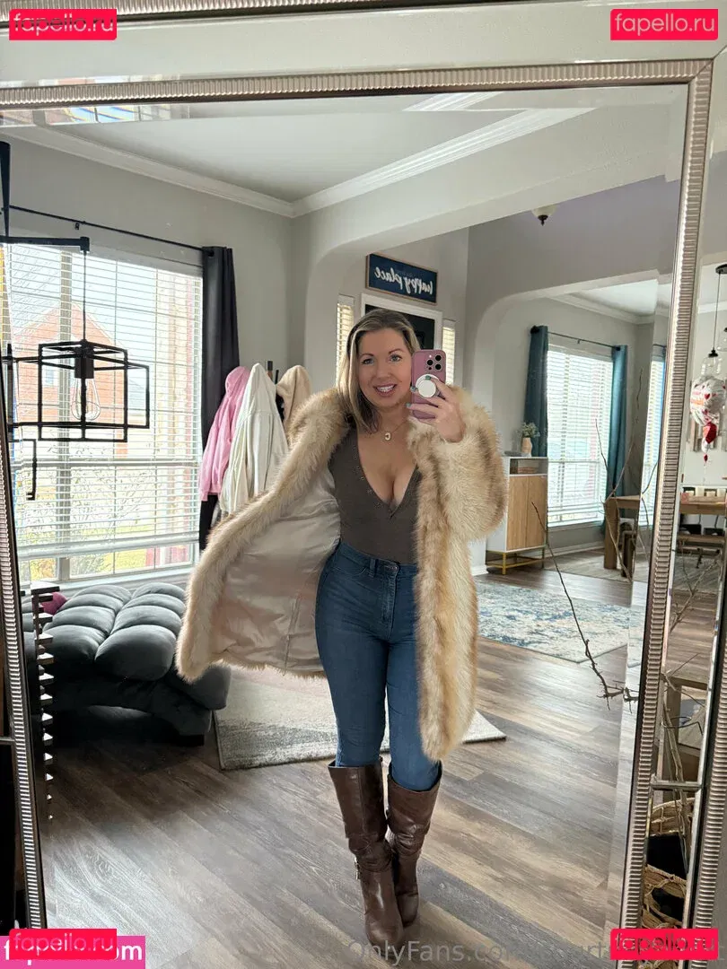 courtneyanntt Onlyfans Photo Gallery 