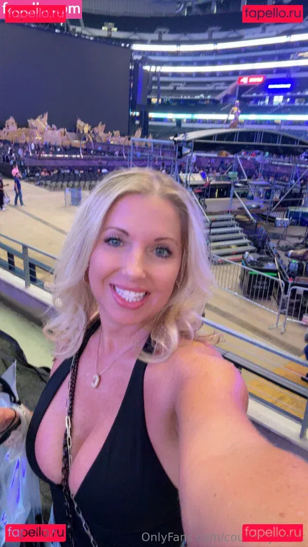 courtneyanntt Onlyfans Photo Gallery 