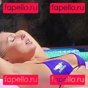 courtneyanntt Onlyfans Photo Gallery 