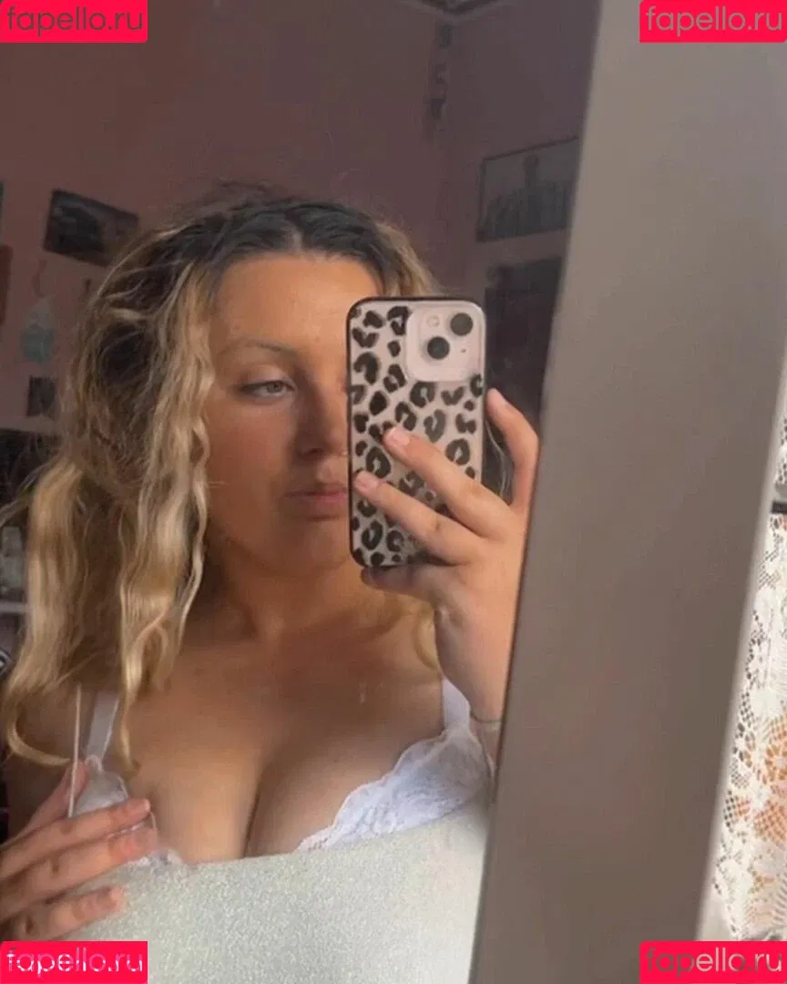Emily J Onlyfans Photo Gallery 
