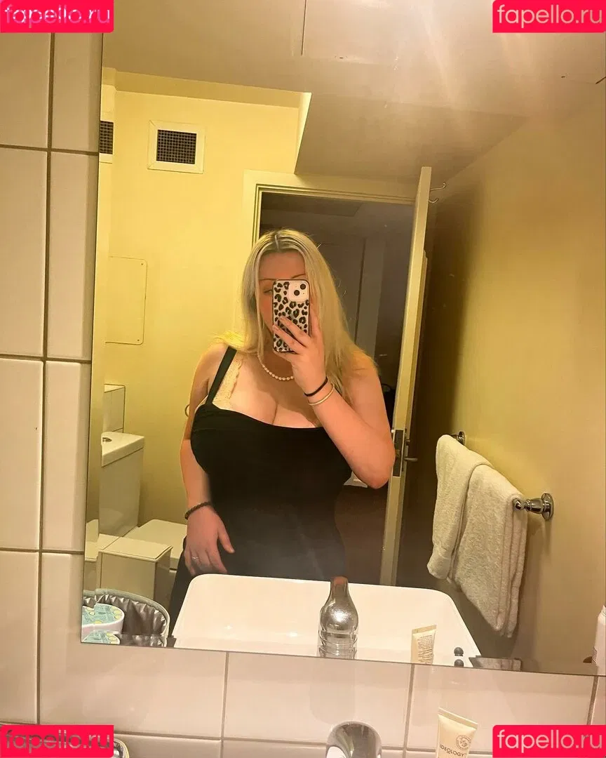 Emily J Onlyfans Photo Gallery 