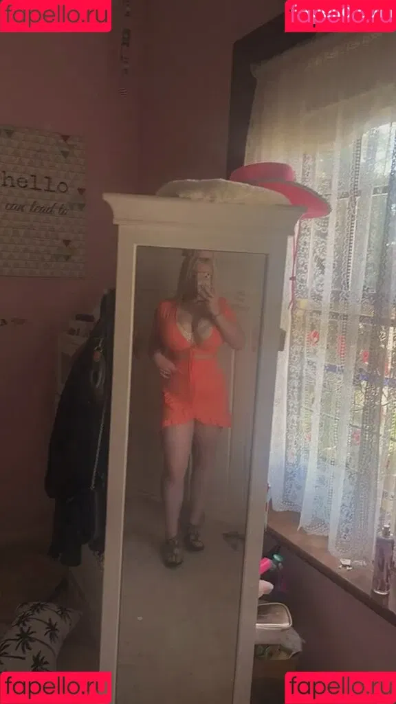 Emily J Onlyfans Photo Gallery 