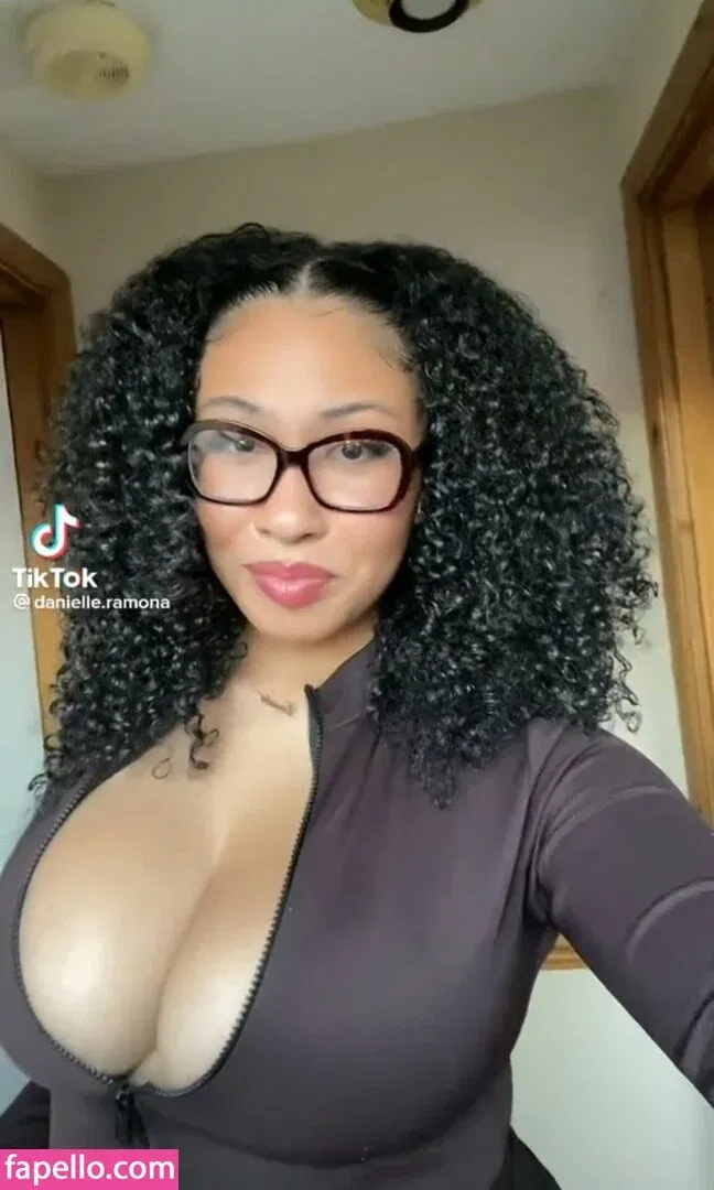 Danielle Ramona Onlyfans Photo Gallery 