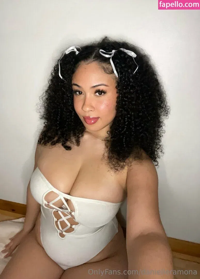 Danielle Ramona Onlyfans Photo Gallery 