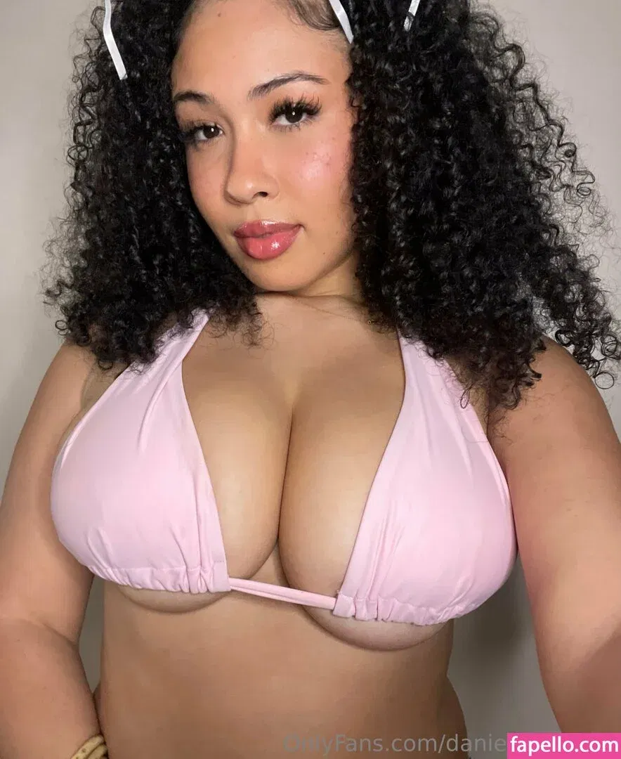 Danielle Ramona Onlyfans Photo Gallery 