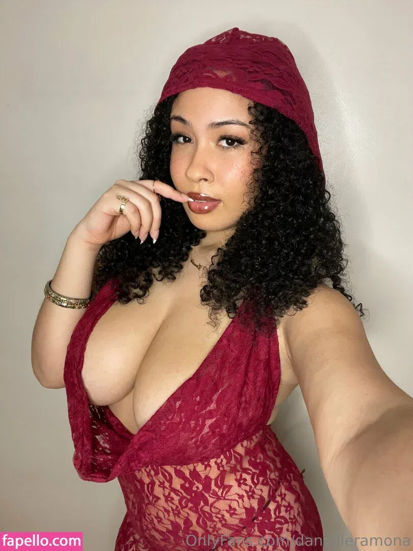 Danielle Ramona Onlyfans Photo Gallery 