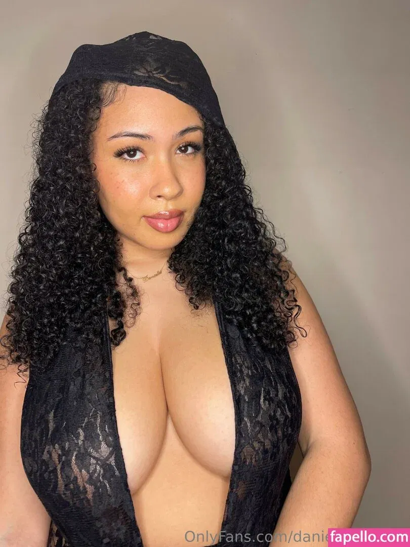 Danielle Ramona Onlyfans Photo Gallery 