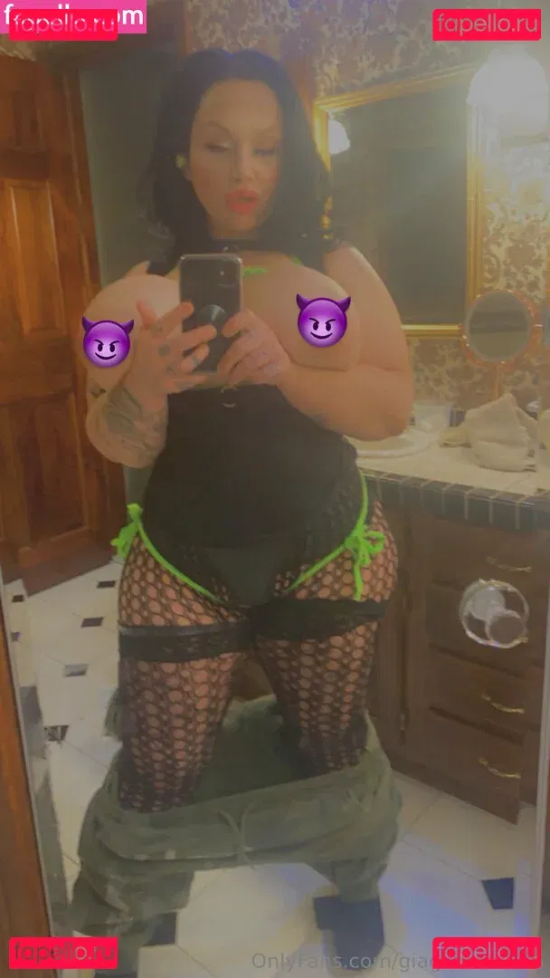 giagotham666 Onlyfans Photo Gallery 