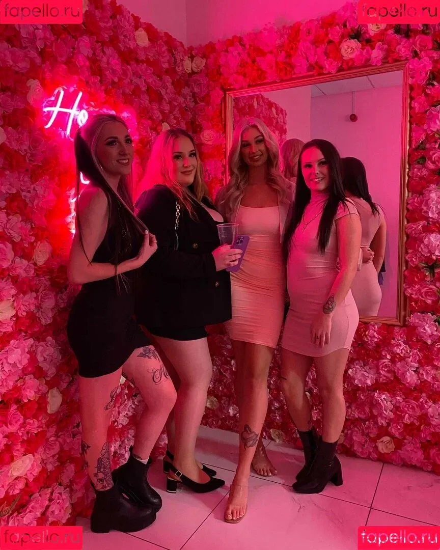 emss.x Onlyfans Photo Gallery 