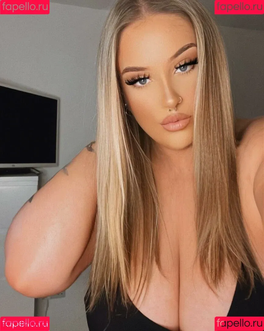 emss.x Onlyfans Photo Gallery 